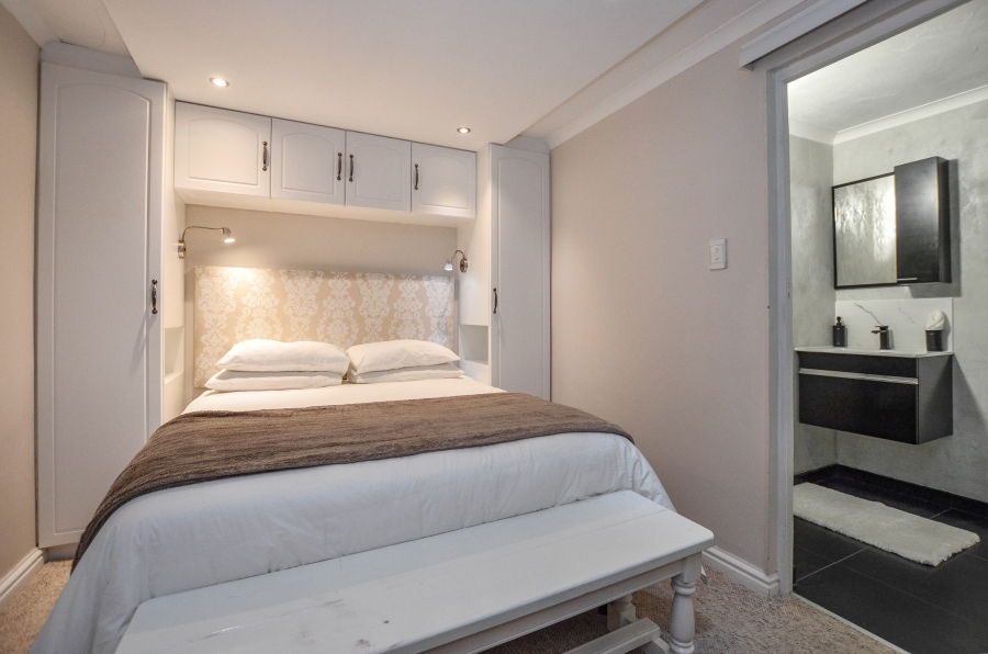 3 Bedroom Property for Sale in Yzerfontein Western Cape